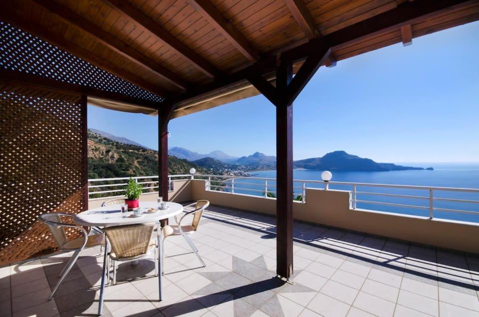 Villa Elgini Плакиас Экстерьер фото